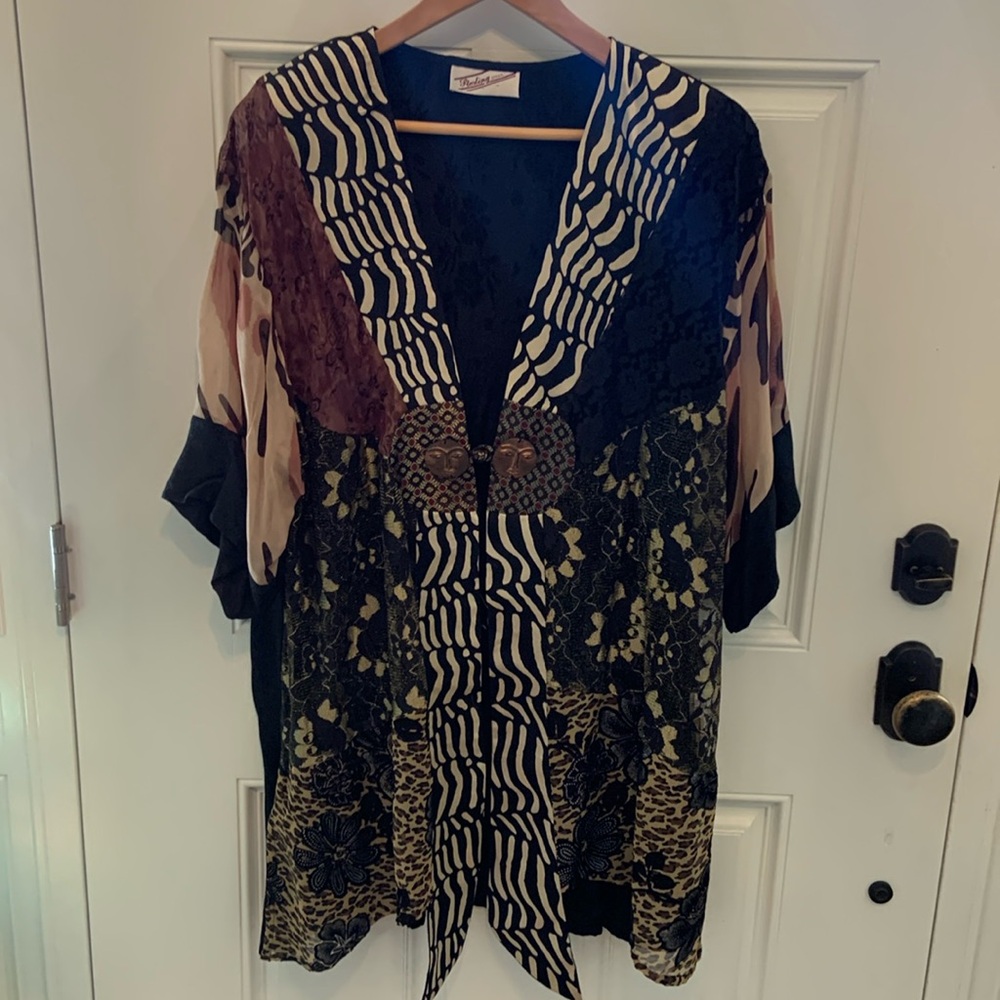 Vintage multicolor scarf kimono short sleeve. One size fits most. Rayon